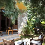Mandarin & Mango Boutique