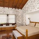 Mandarin & Mango Boutique Hotel