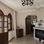 Mandarin & Mango Boutique Hotel 3*