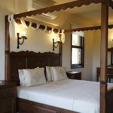 Mandarin & Mango Boutique 3*