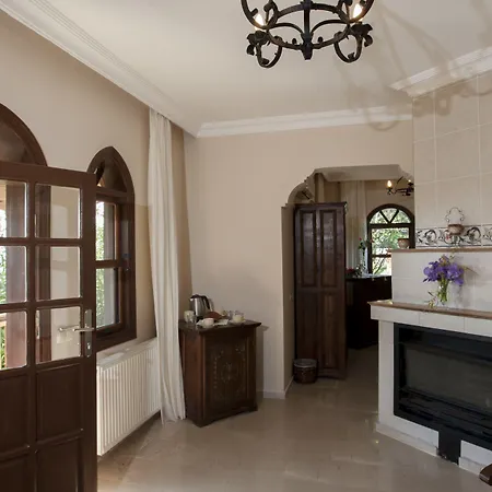 Mandarin & Mango Boutique Hotel 3*