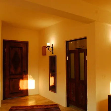 Hotel Mandarin & Mango Boutique 3*