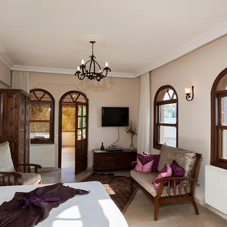 Mandarin & Mango Boutique Hotel