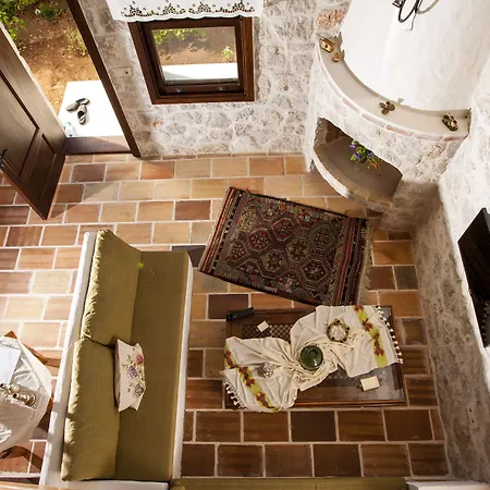 Mandarin & Mango Boutique Hotel 3*