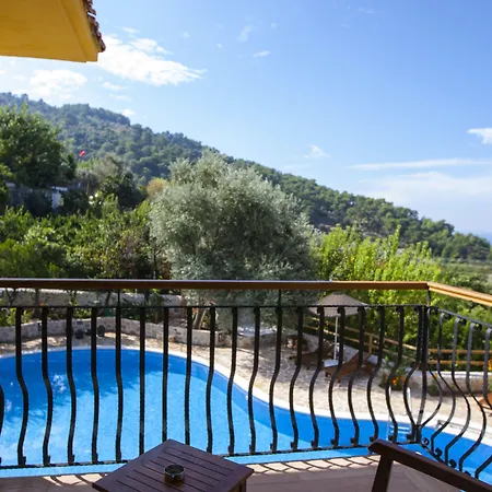 Mandarin & Mango Boutique Hotel