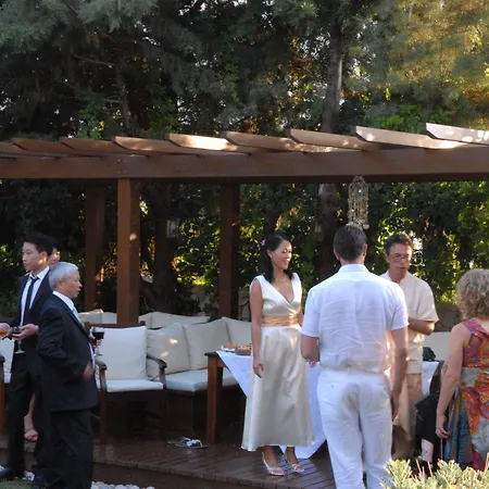 Mandarin & Mango Boutique