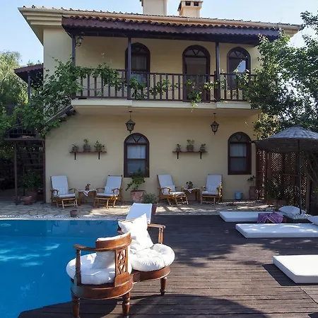 Hotel Mandarin & Mango Boutique 3*