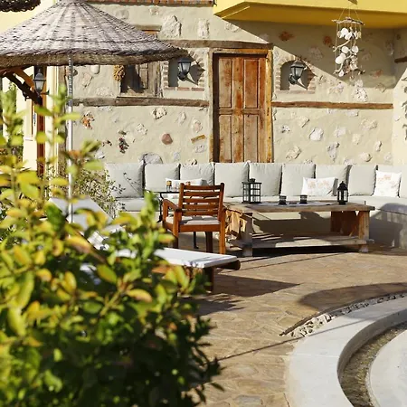 Hotel Mandarin & Mango Boutique