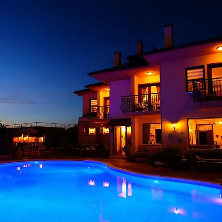 Mandarin & Mango Boutique Hotel 3*
