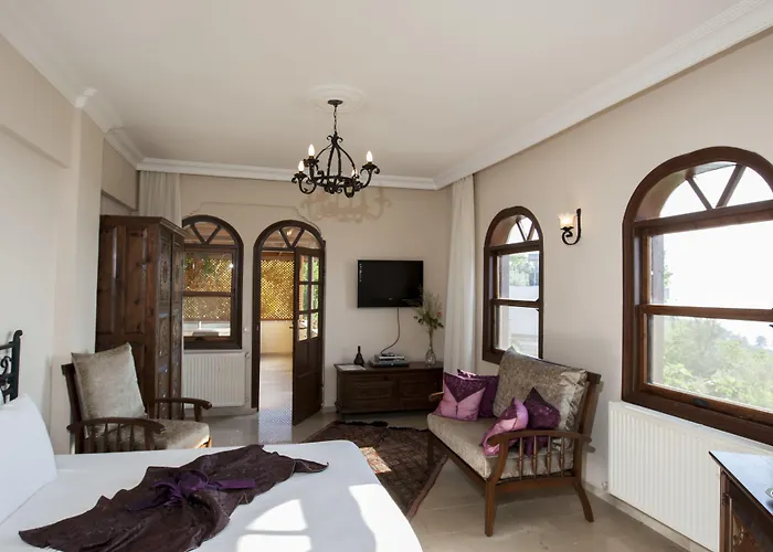 Mandarin & Mango Boutique 3*