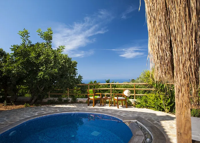 Mandarin & Mango Boutique Hotel 3*