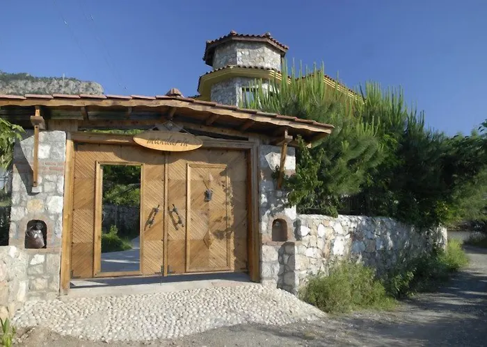 Hotel Mandarin & Mango Boutique